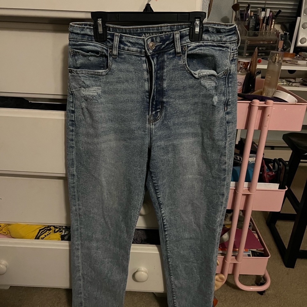 Size 8 acid wash mom jeans